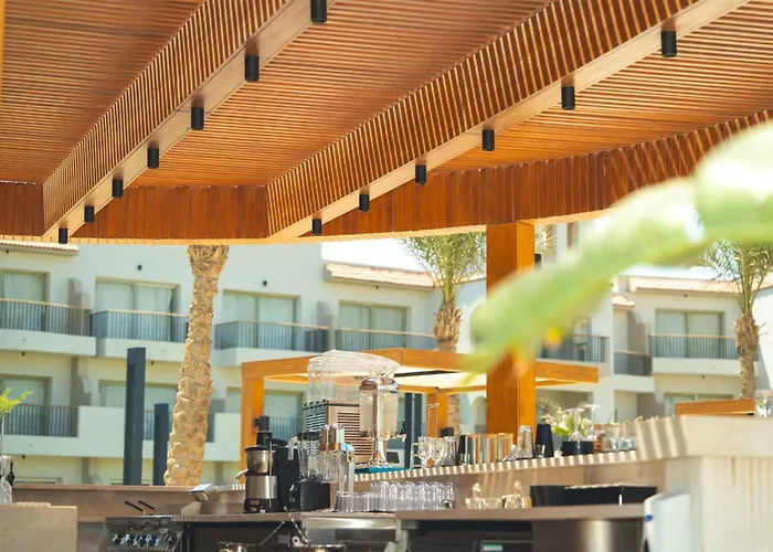 Hotel Acel El Qoseir